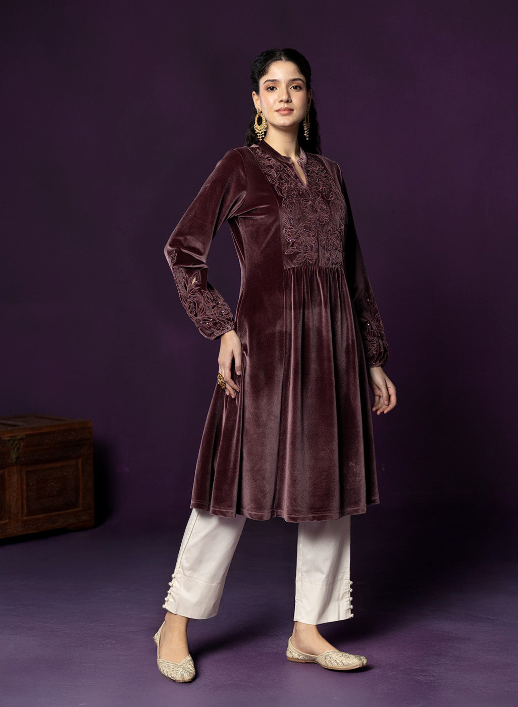 Marya Pink Self-Embroidered Velvet A-line Kurta