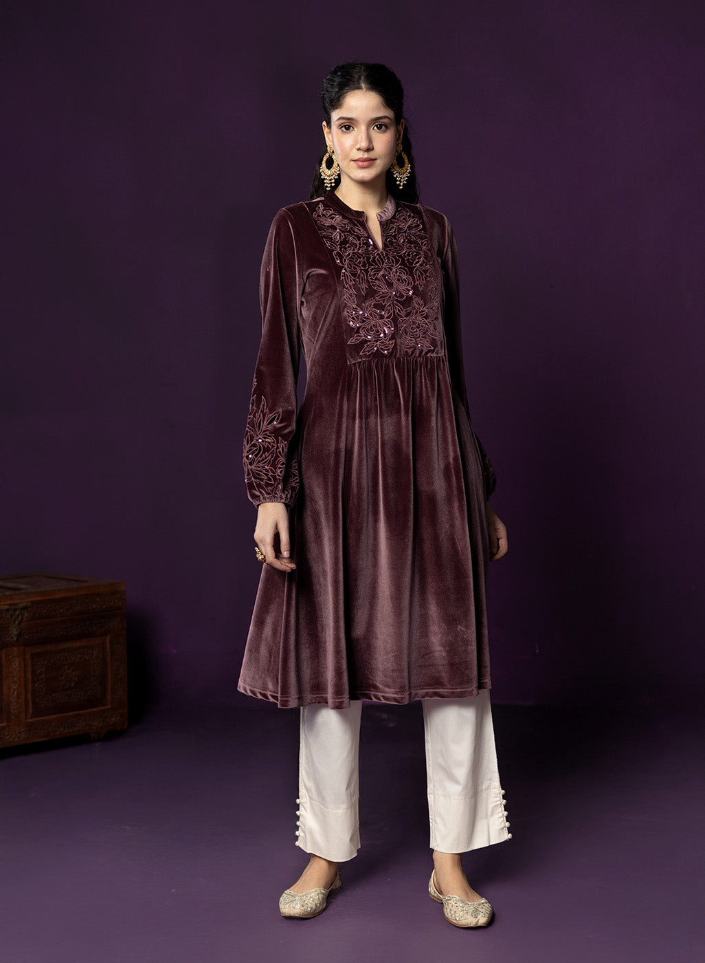 Marya Pink Self-Embroidered Velvet A-line Kurta