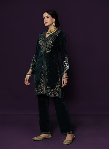Paro Green Resham Embroidred Velvet Long Co-ord Set