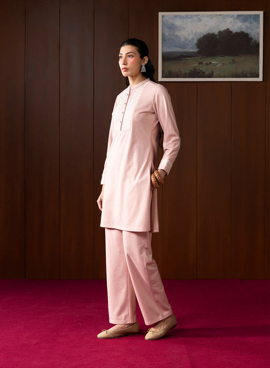 Inay Pink Embroidered Wool Straight Kurta